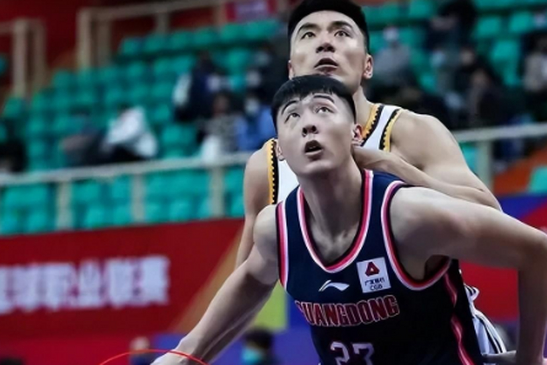 金年会平台-包含法兰克福训练开放日，今晨主帅复盘引欢呼，CBA常规赛在即，高层口径保持一致的词条