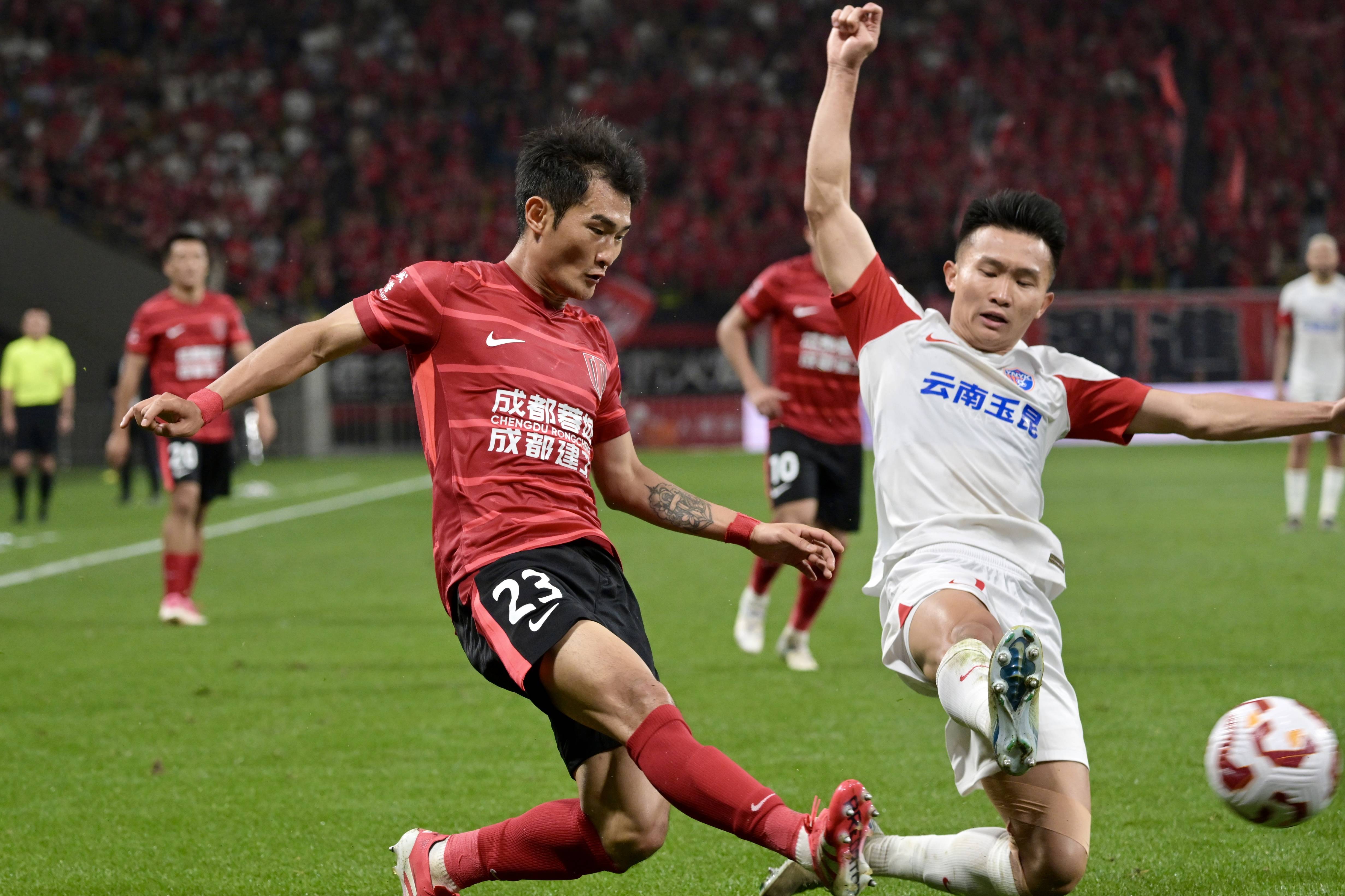 关于成都蓉城发布备战花絮，国际比赛日强势反弹，英超任务艰巨，轮换策略成焦点的信息